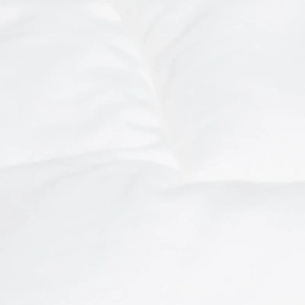 NEW In Pkg Queen size white Black Series 300 Thread Count PrimaLoft Comforter